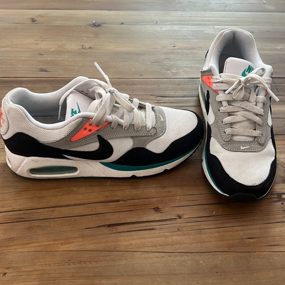 Nike AirMax Coorelate  7.5 white/black/turquoise/coral